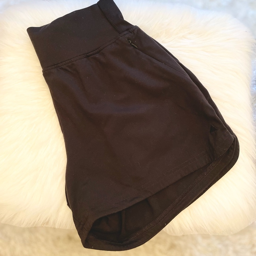 Balance Athletica Trek Short - Black - Size M